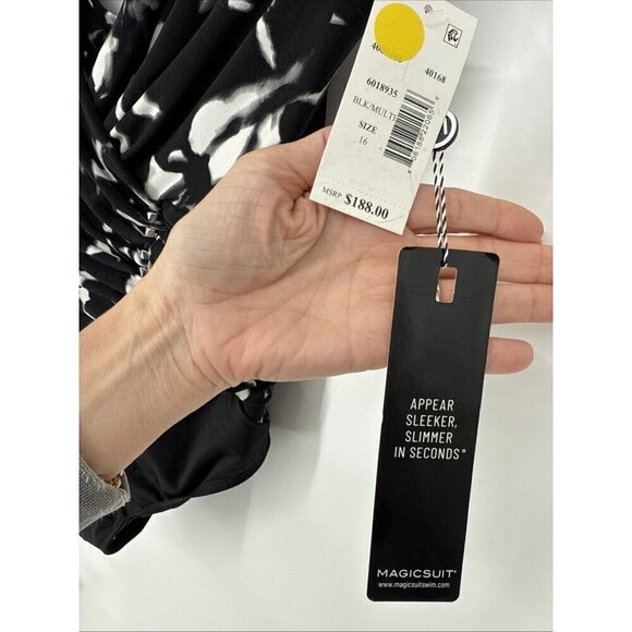 MAGICSUIT Women Size 16 Black White Dream State Bindy One Piece Swimsuit Shaping - Picture 6 of 9